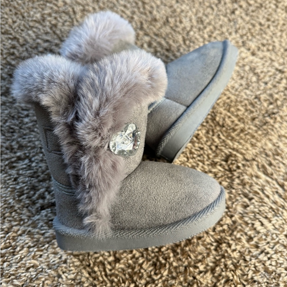 NWT Purple/Gray Toddler Fur Boots